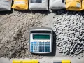 Ile worków betonu na m2? Oblicz dokładnie i uniknij strat materiału
