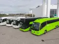Co zabrać na długą podróż autokarem, by uniknąć niewygód i stresu