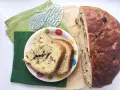 La pizza di Pasqua teramana ricetta originale, soffice e profumata, con canditi e cioccolato, pronta per essere gustata.