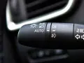 Przełącznik świateł z opcją AUTO. Ustawienie na AUTO to prosty sposób, jak włączyć światła do jazdy dziennej.