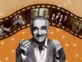 Uśmiechnięty Martin Scorsese na tle klatki filmowej z fragmentami jego kultowych filmów: "Chłopcy z ferajny", "Taksówkarz", "Wściekły byk".