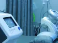 Laseroterapia: jak światło leczy ból? Mechanizm i efekty