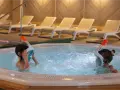 Hotel resort - co to znaczy i jakie ma kluczowe cechy?