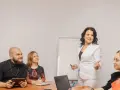 Pracownik socjalny: jak nim zostać? Zarobki, wymagania, czy to dla Ciebie?