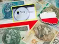 Polskie banknoty, mapa Polski z flagą, logo GUS. Czy średnia krajowa 2026 będzie wyższa?