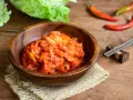 Jak smakuje kimchi? Odkryj niezwykłe smaki i różnorodność tej potrawy