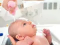 Jaka temperatura wody dla niemowlaka, aby zapewnić mu komfort?