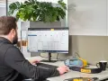 Jak sprawdzić model monitora i uniknąć problemów z identyfikacją