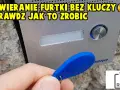 Domofon nie działa? Otwórz drzwi kodem, brelokiem lub smartfonem!