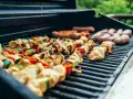 Kiełbasa z grilla w ciąży - zagrożenia i zdrowe alternatywy