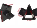 Czarny, metalowy klin do łuparki, z wymiarami 130mm, 95mm, 80mm, 60mm i 50mm.