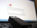 Jak znaleźć pendrive na komputerze, gdy nie jest widoczny? Sprawdź to!