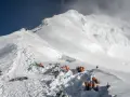 Everest: la montagna più alta, sfide, costi e segreti