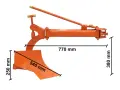Pomarańczowy pług do orania z widocznymi wymiarami: 770 mm długości, 380 mm wysokości i 250 mm głębokości roboczej.