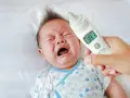 Kiedy gorączka u niemowlaka jest groźna? Sprawdź objawy alarmowe
