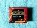 Pudełko herbaty Twinings Assam, idealne, co przywieźć z Anglii do Polski. Mocna i słodowa.