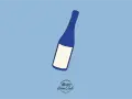 Niebieska butelka wina z jasną etykietą, unosząca się na błękitnym tle. Pod spodem logo "Modern Wine Club".