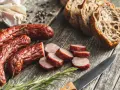Jak wędzimy kiełbasę - proste sposoby na idealny smak i aromat