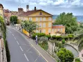 Visiter le vieux Grasse, la parfumerie Fragonard et son jardin verdoyant.