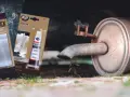 Naprawa dziurawego tłumika za pomocą taśmy Bandex i cementu MeFix. Produkty K2 do szybkiej naprawy układu wydechowego.