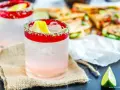 Paloma przepis: orzeźwiający drink z solą i limonką, idealny na letnie popołudnie. W tle quesadillas.