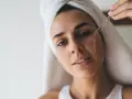 Najpierw retinol czy kwas hialuronowy - jak uniknąć podrażnień?