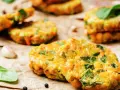 Tortitas doradas y crujientes, perfectas para tus recetas con garbanzos. Con espinacas y zanahoria, son un plato saludable y delicioso.