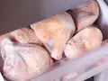 Ile mięso w zamrażarce? Bezpieczne terminy i wskazówki eksperta