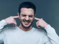Pulsowanie w uchu bez bólu: przyczyny, diagnoza, leczenie. Co oznacza?