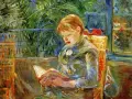 Jeune fille lisant, peinte dans le style des peintres impressionnistes célèbres. Lumière douce filtrant à travers les feuillages.