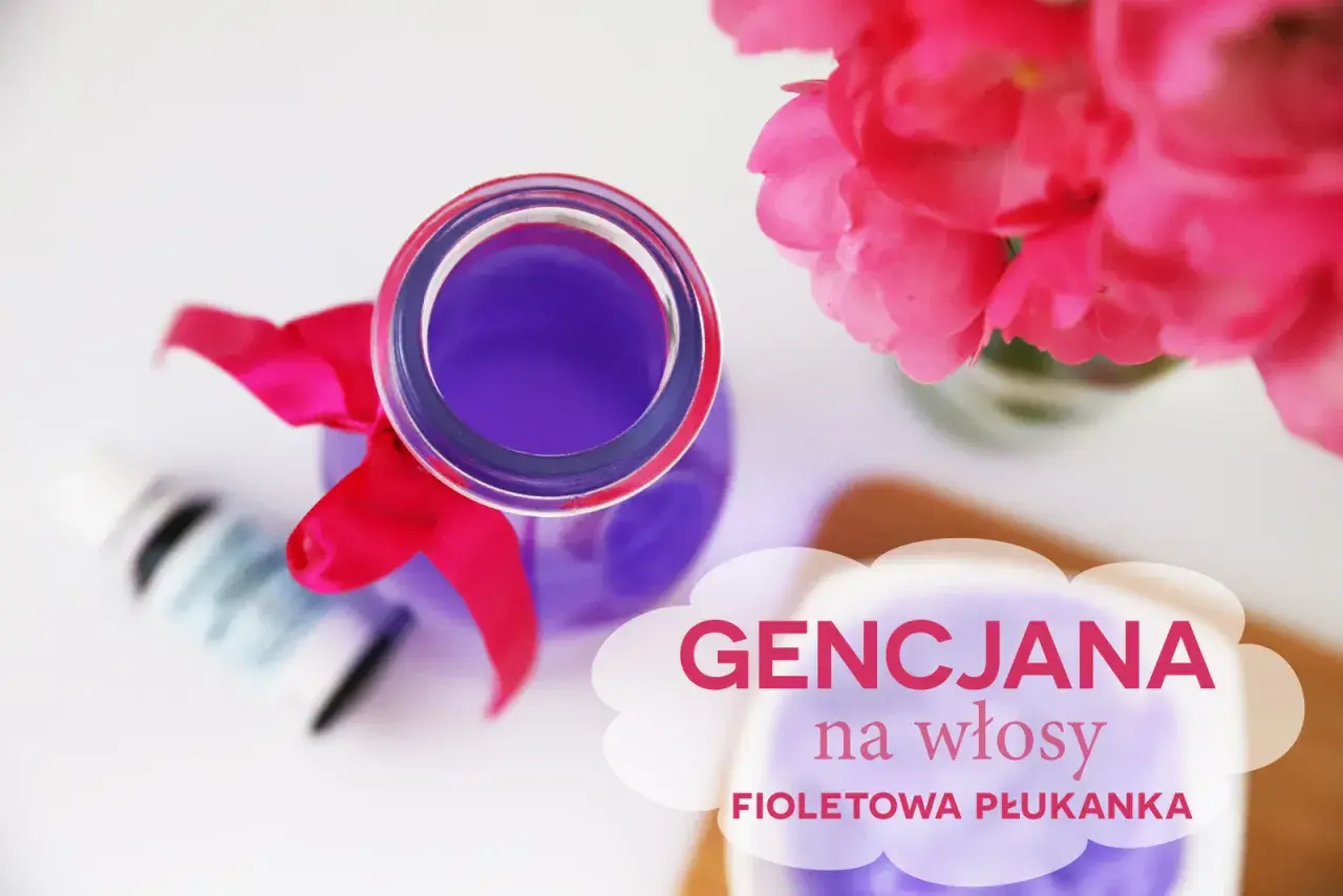 Fioletowa płukanka do włosów z różową wstążką i kwiatami. Zobacz efekty!