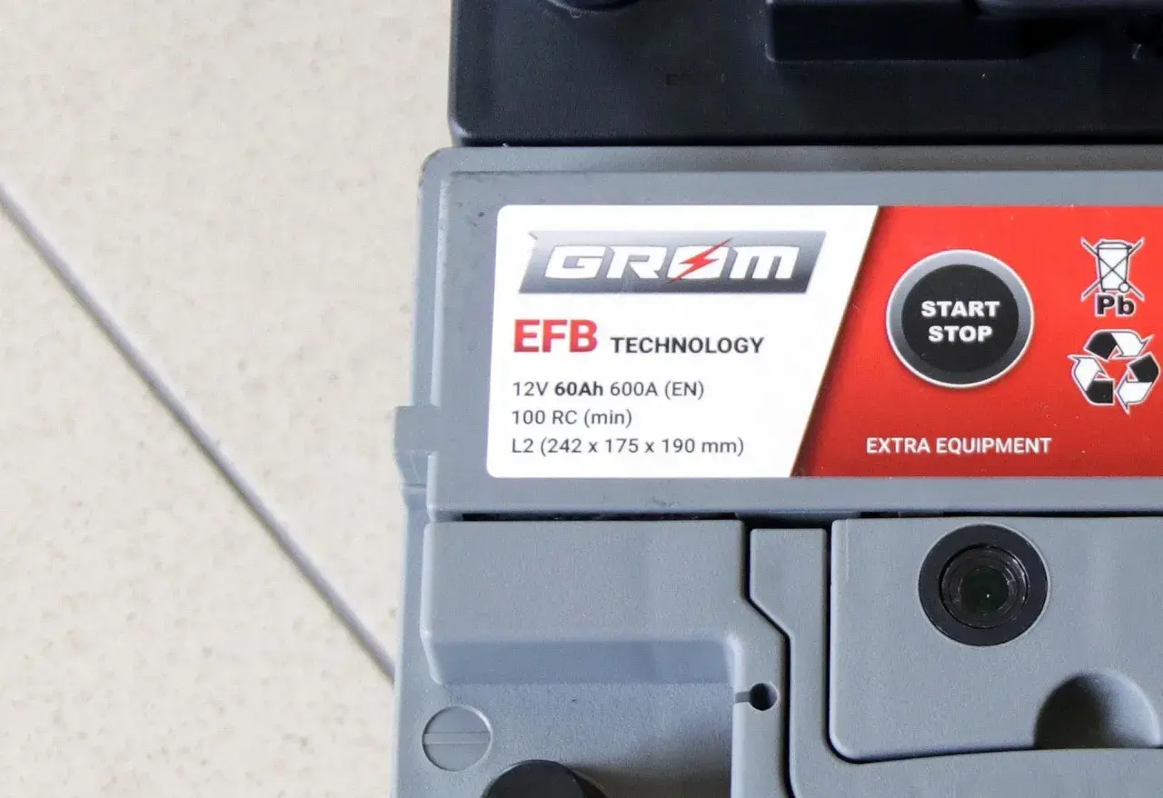 Akumulator GRAM EFB 12V 60Ah 600A z technologią Start-Stop. Dobry wybór w rankingu akumulatorów.