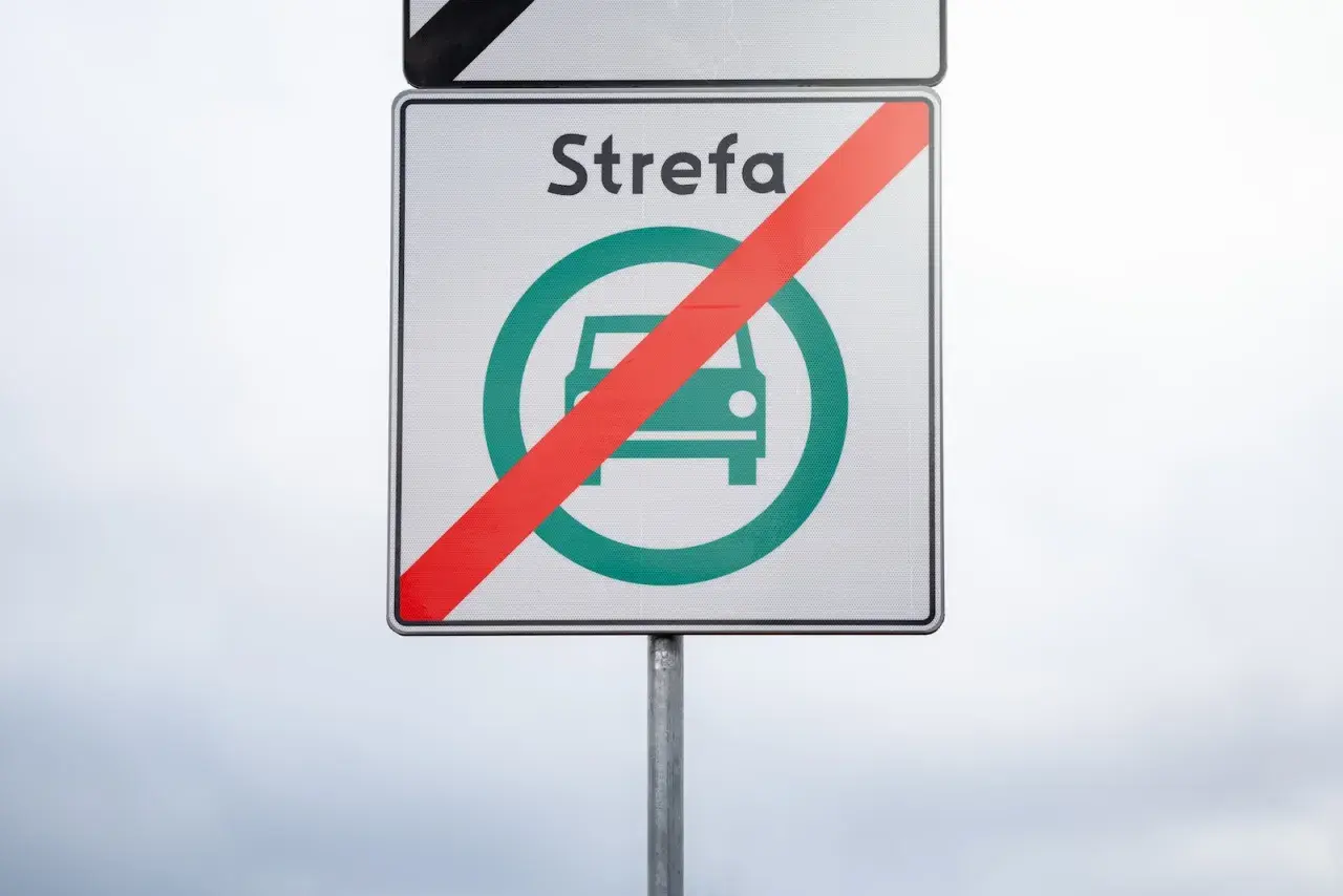 Koniec strefy czystego transportu, zgodnej z normami Euro.