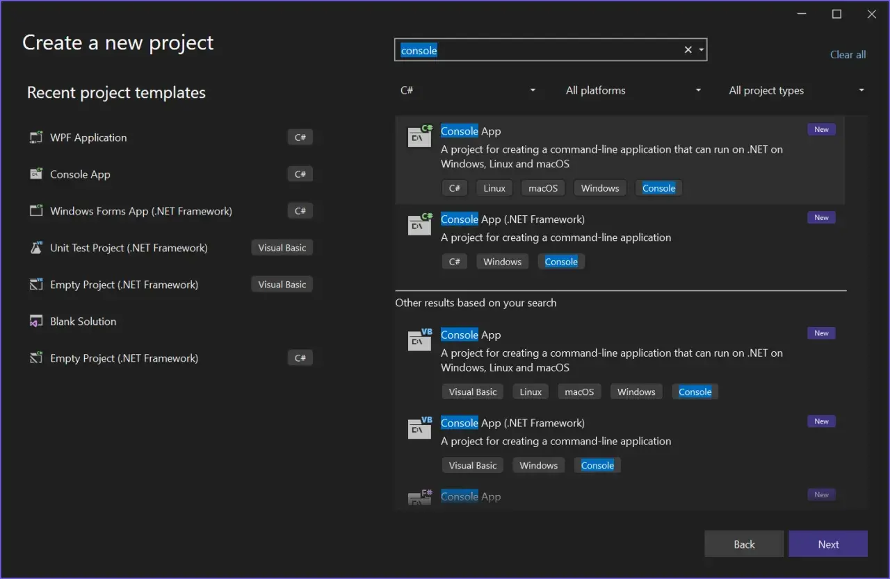 Wybór szablonu "Console App" w **Microsoft Visual Studio** do tworzenia aplikacji konsolowej.