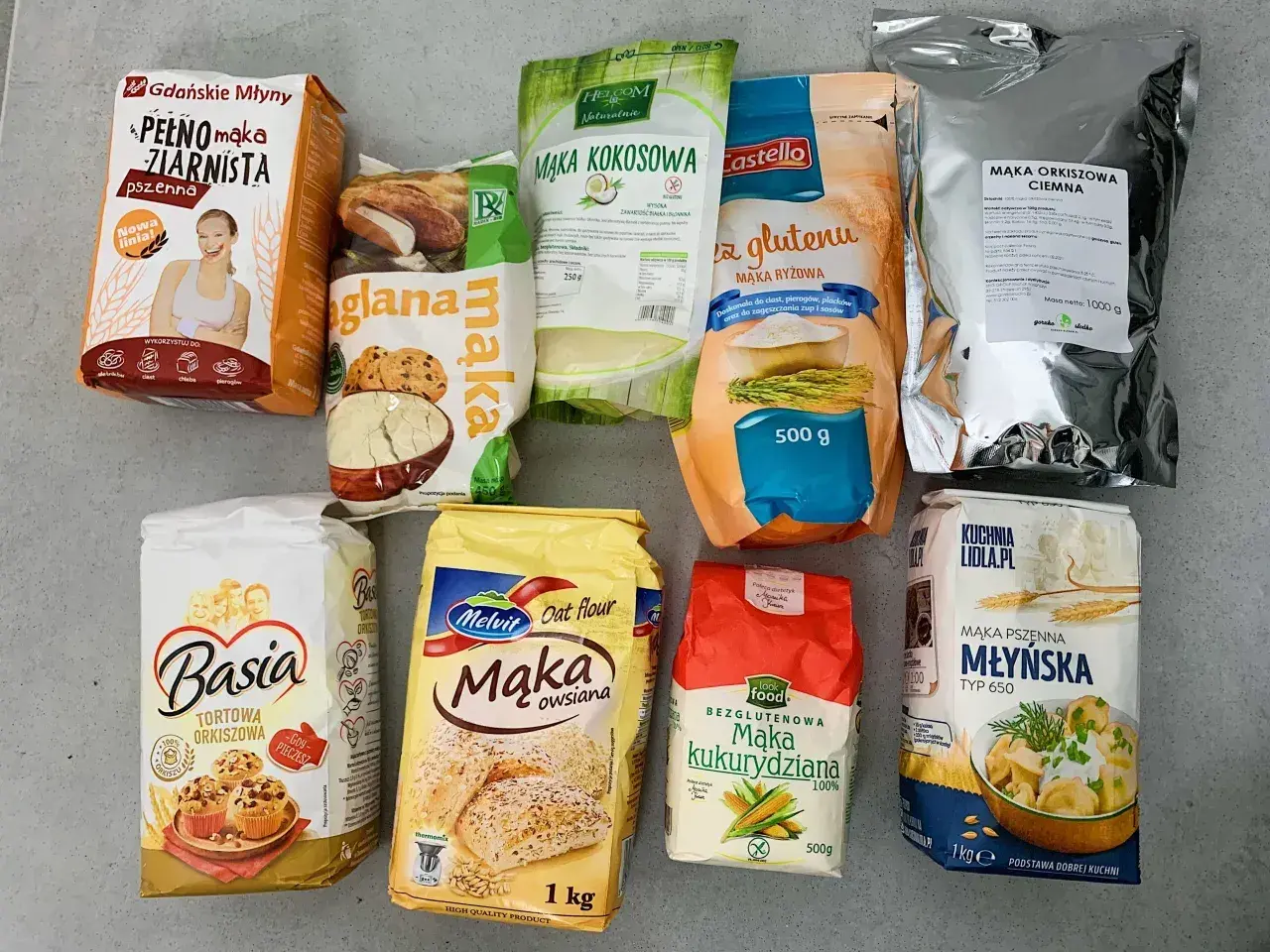 Różne rodzaje mąk: pszenna, orkiszowa, owsiana, kokosowa, kukurydziana. Jaka mąka do ciasta drożdżowego będzie najlepsza?