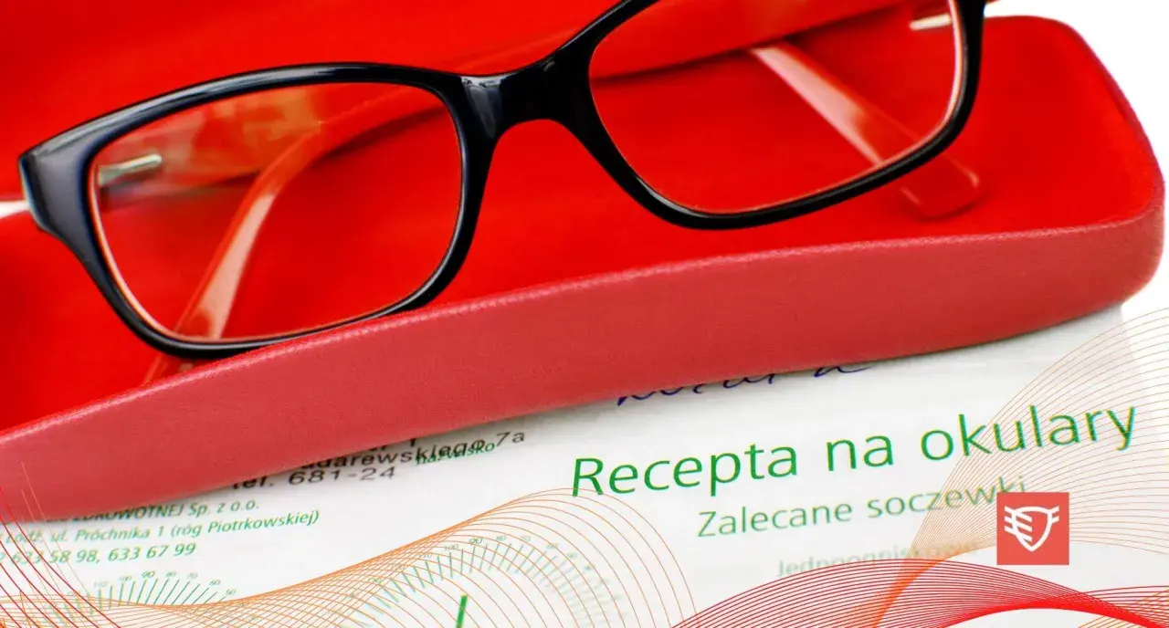 Okulary w etui na tle recepty. Ważność recepty na okulary jest kluczowa dla zakupu odpowiednich soczewek.