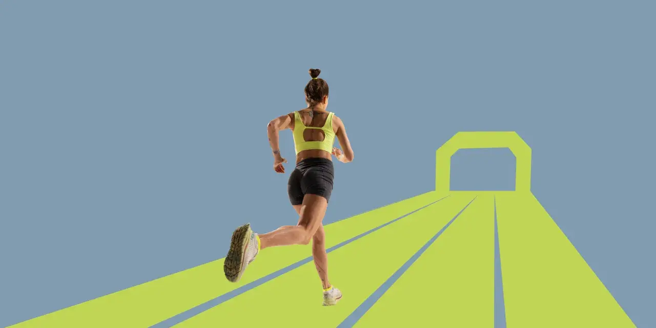 Kvinna springer mot en ljus framtid, redo att springa 3 km.