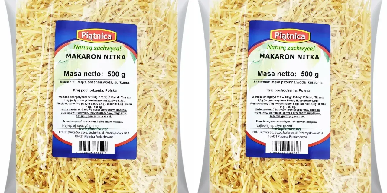 Dwa opakowania makaronu nitki Piątnica po 500g. Idealny do zup i sosów.