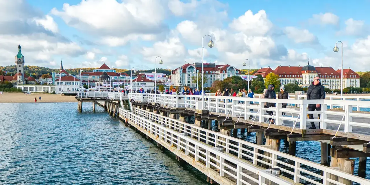 Ile mierzy Molo w Sopocie? Długość, Fakty i Praktyczny Przewodnik