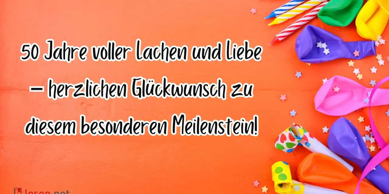 Geburtstagskerzen, Luftballons und Konfetti auf orangefarbenem Hintergrund mit Glückwünschen zum 50. Geburtstag.