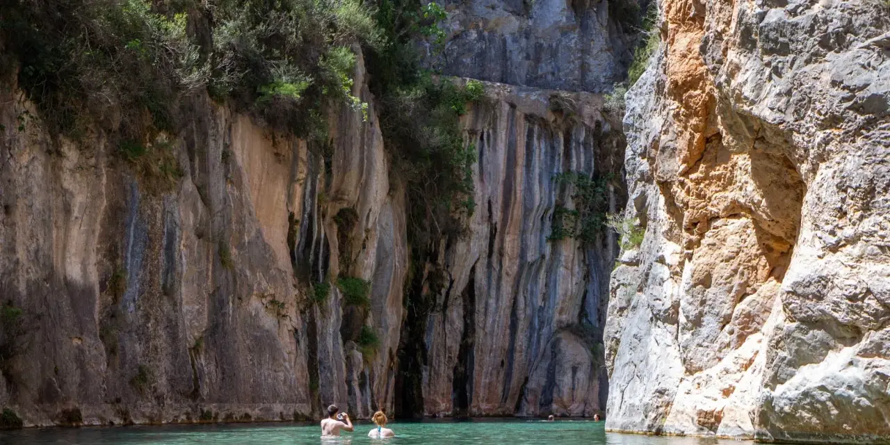 Montanejos: Fuente de los Baños y Aguas Termales. ¿Cómo Disfrutar?