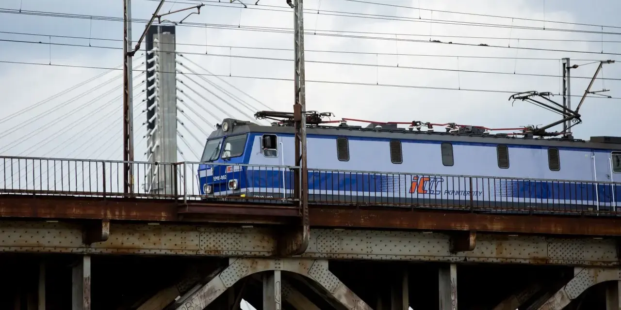 Czy można zwrócić bilet PKP? Sprawdź zasady i uniknij strat