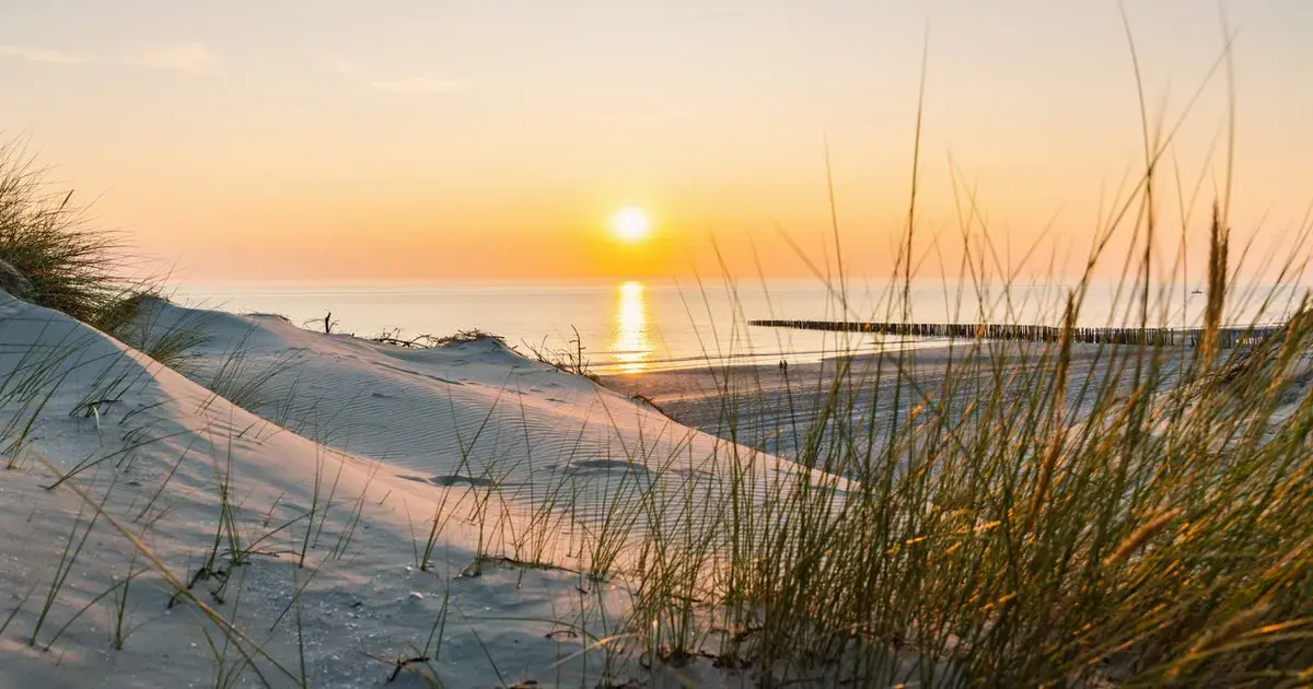 Gdzie najbliżej nad morze? Odkryj najlepsze plaże i trasy podróży