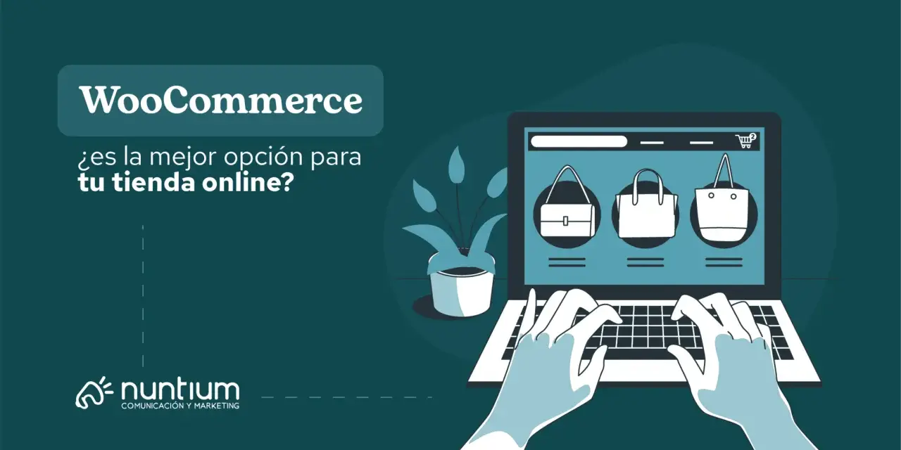 Manos teclean en portátil mostrando bolsos, preguntando si WooCommerce es la mejor opción para tu tienda online.
