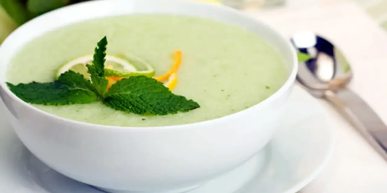 Prepara la sopa de melón con yogur perfecta: trucos de chef