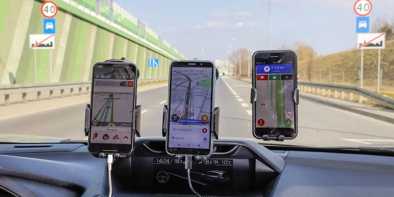 Yanosik vs Waze: Która nawigacja lepsza w Polsce? Porównanie