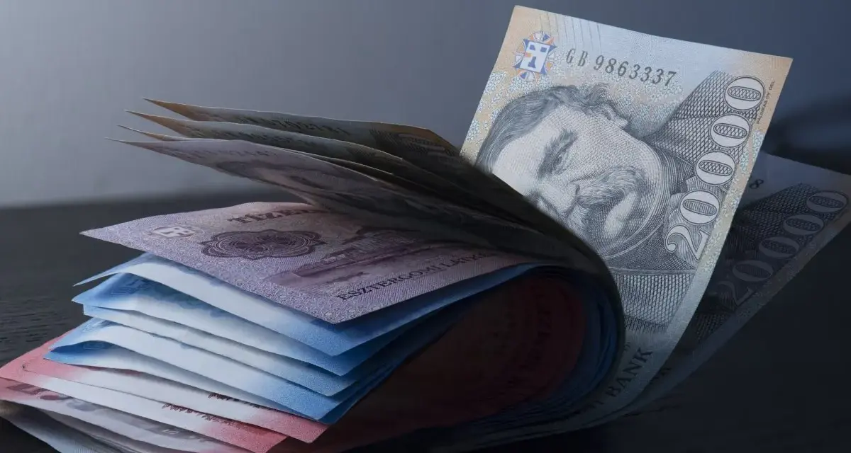Forint na Węgrzech: Płać sprytnie, unikaj pułapek finansowych!