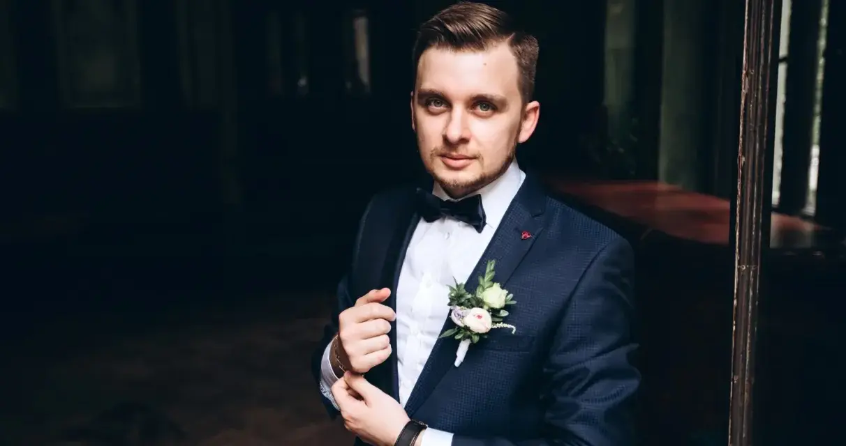Garnitur ślubny: jak wybrać idealny strój i uniknąć wpadki?