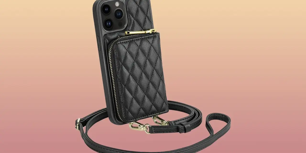 Eleganckie czarne etui na telefon z pikowaną kieszonką i paskiem na ramię. Idealne etui crossbody dla stylowej kobiety.