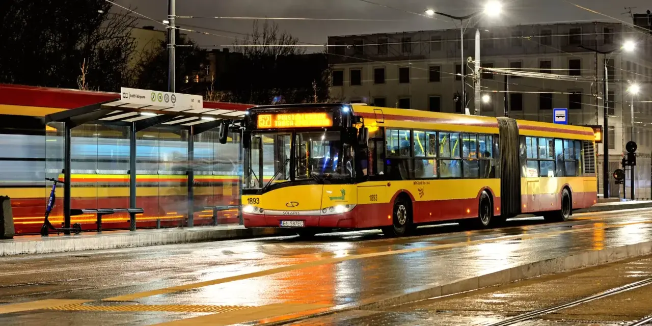 Uczniowie we Wrocławiu: Darmowa komunikacja? Sprawdź, kto ma prawo!